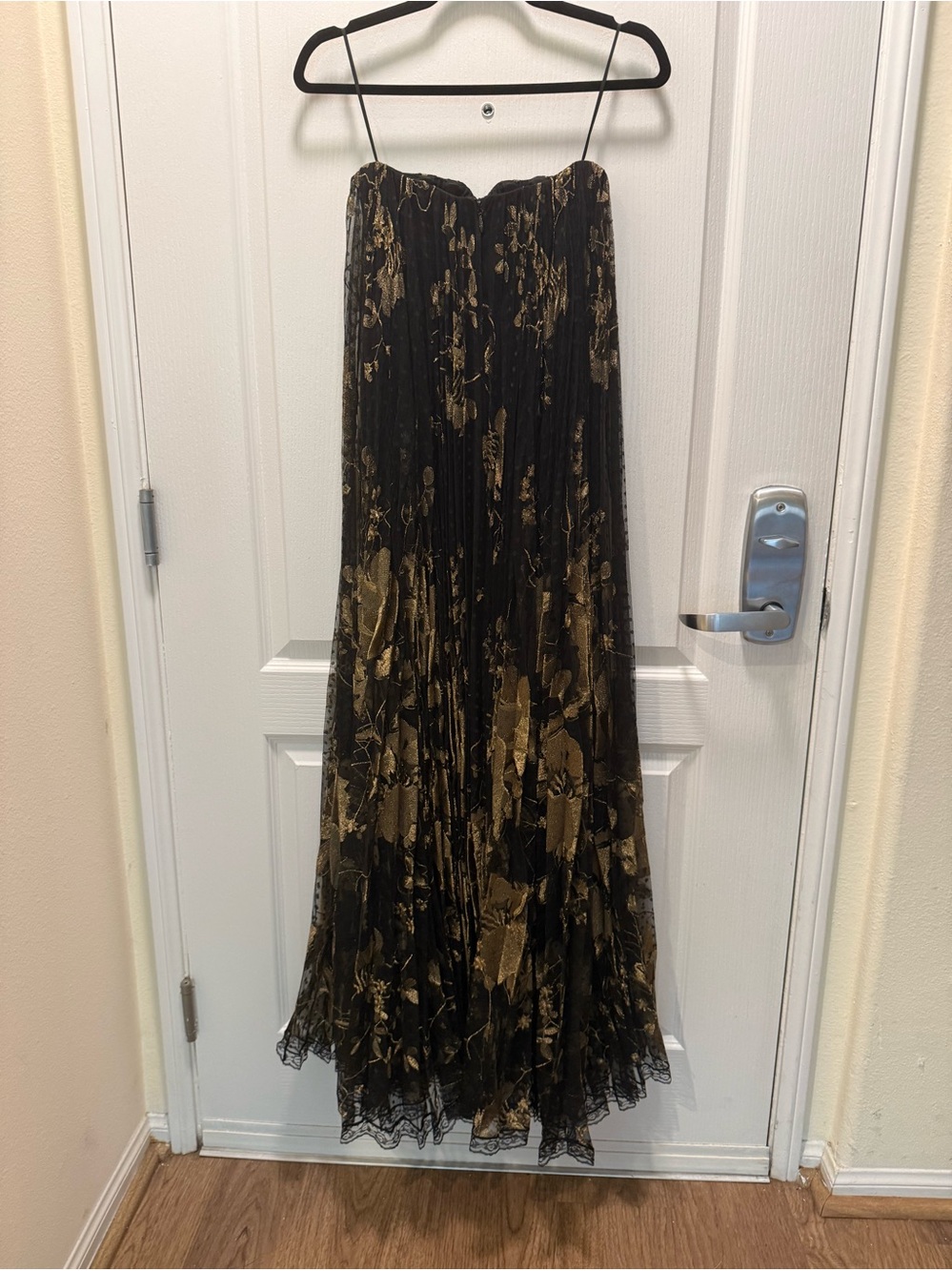 Helsi Delphine Strapless Pleated Sheer Lace Maxi Dressyy black/Gold Size S NWT - Picture 6 of 9